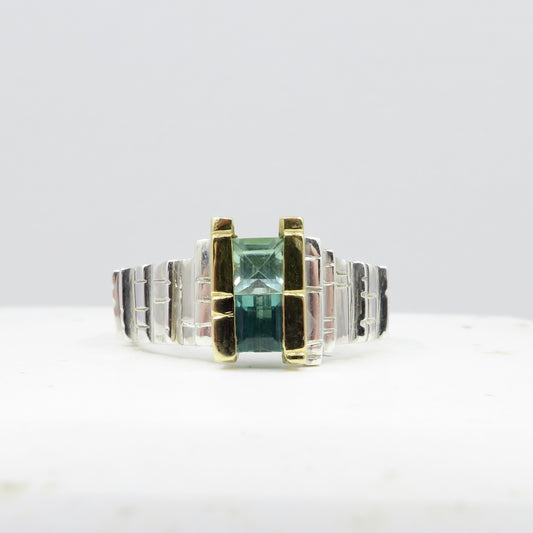 Causeway column ring with green tourmalines